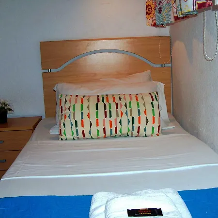 Comfortable Studio By Helloapartments Appartement *